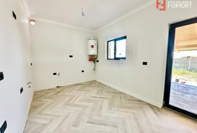 Duplex cu 4 camere cu Canalizare în Moșnița Nouă - 7
