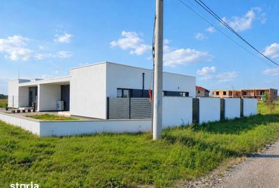 Casă cu 4 camere cu Teren 404 Mp în Moșnița Nouă