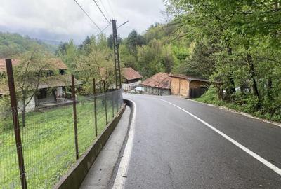 Teren intravilan, 900 (mp), zona Cornu de sus - 4