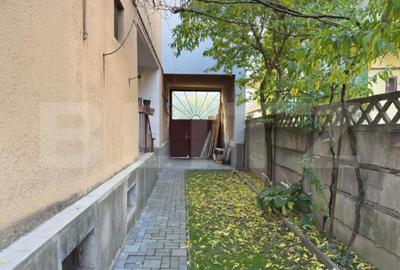 Casă cu 4 camere cu Teren 273 Mp în Semicentral