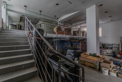 Cladire de 902 mp utili de vanzare, zona Grivitei - DN 13, COMISION 0 - 53