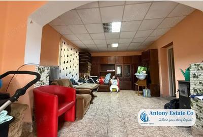 Casă cu 2 camere cu Teren 3861 Mp în Șumugiu - 1