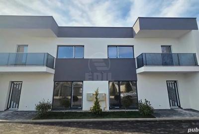 Casă cu Teren 256 Mp în Central