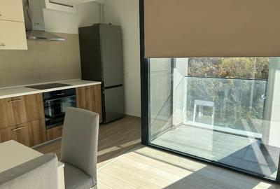 Inchiriez apartament 2 camere, imobil Forest On, Baneasa, sector 1 - 4