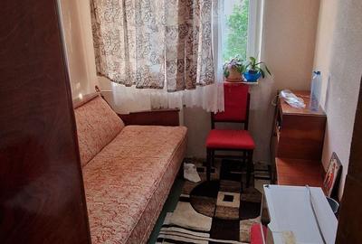 Apartament cu 3 camere semidecomandat în Radu Negru - 2