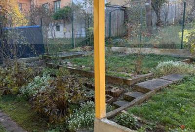 Vila in zona linistita, pe o strada inchisa perfecta pentru - 2