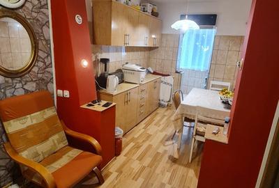Apartament cu 2 camere decomandat în 1 Mai - 2