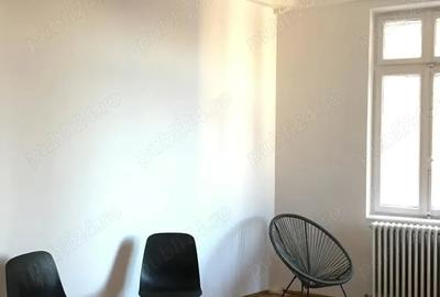 Apartament cu 4 camere decomandat în Central - 2