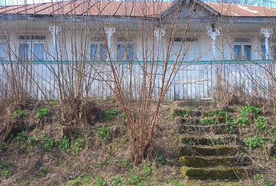 Casă cu 4 camere în Vutcani - 1