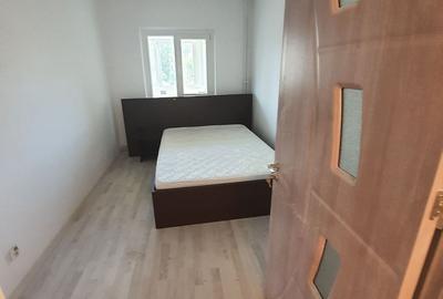 Apartament cu 3 camere decomandat în Păcurari