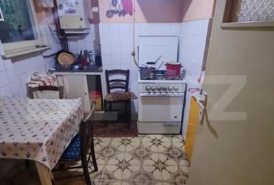 Apartament cu 4 camere decomandat în Central - 2