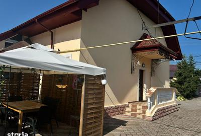 Casă cu 5 camere cu Canalizare în Central - 3