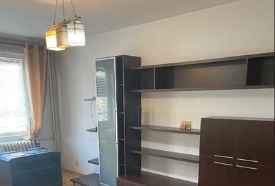 Apartament cu 3 camere decomandat, mobilat în Rahova