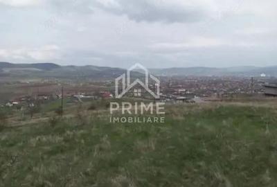 Teren de 471 mp, în Central - 3