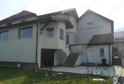 Casă cu 3 camere cu Teren 446 Mp în Central - 4