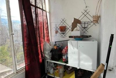 SEMICENTRAL - Dacia - 2 Camere - Etaj 1 - Geam la baie - Balcon - 5