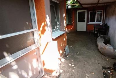 Casă individuală cu 5 camere cu Canalizare în Central - 3