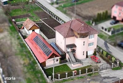 Casă cu 4 camere cu Teren 1000 Mp în Central