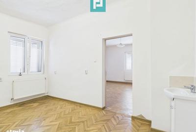 Spațiu comercial, de 74 mp, în Complex Studențesc