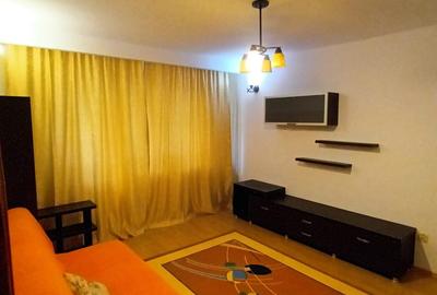 Doua camere,etaj 1 Pacurari-Alpha Bank,liber