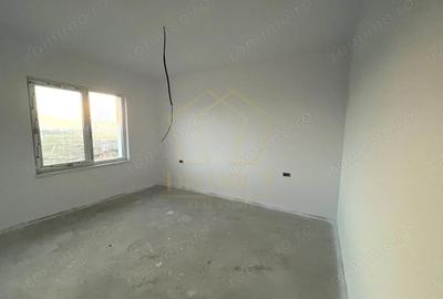 Casă cu 4 camere cu Teren 350 Mp în Moșnița Nouă