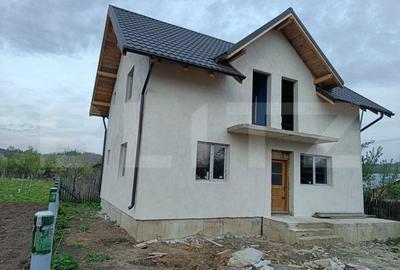 Casă cu 4 camere cu Teren 500 Mp în Brebu - 1