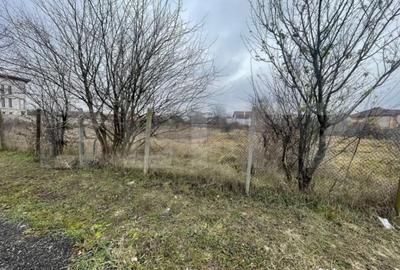 Teren de 750 mp, în Debarcader