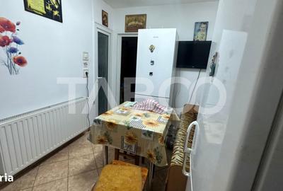 Apartament cu 2 camere decomandat în Vasile Aaron - 2