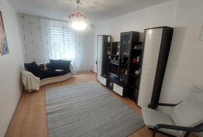 Apartament cu 2 camere decomandat, mobilat în Calea București