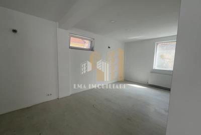 Inchirere spatiu comercial/birouri - 7