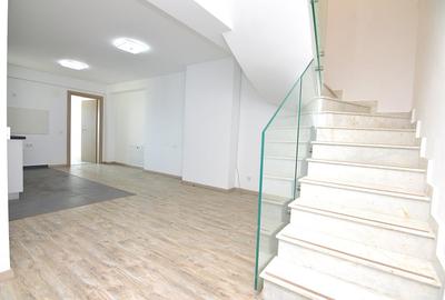 Apartament cu 5 camere decomandat, mobilat în Unirii - 1