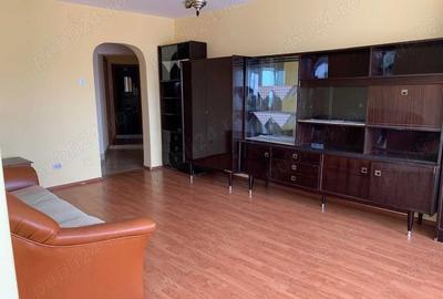 Apartament cu 4 camere decomandat în Alfa - 4