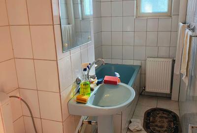 Apartament cu 3 camere decomandat în Central - 1