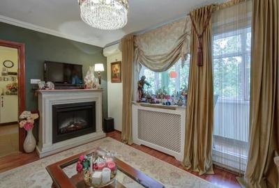 Apartament cu 4 camere decomandat în Titan