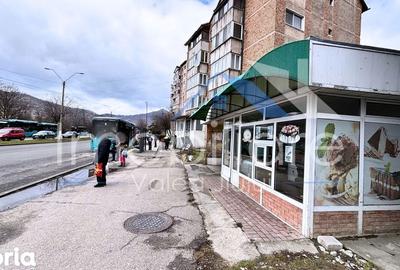 Spațiu comercial, de 20 mp, în Petros - 1