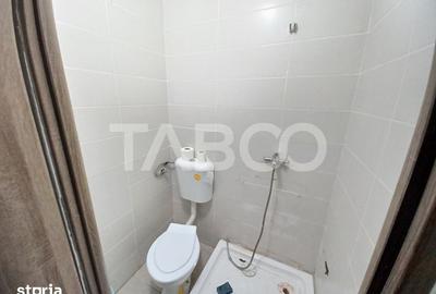 Spațiu comercial, de 51 mp, în Central - 8