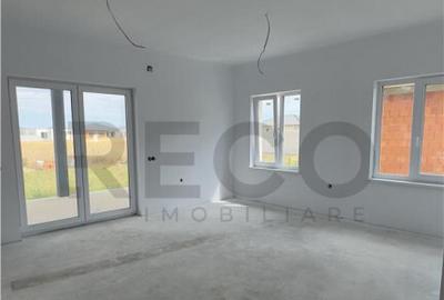 Casă cu 3 camere cu Canalizare în Sântandrei - 1