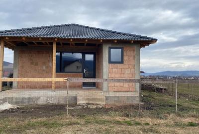 Casă cu 2 camere în Micești - 1