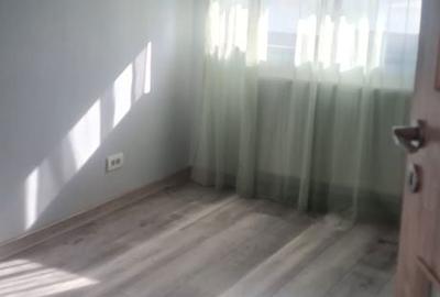 Apartament cu 3 camere semidecomandat în Drumul Taberei - 1