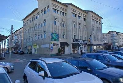 Spațiu comercial, de 1,800 mp, în Târgu Neamț - 2