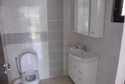 Casă cu 4 camere în Central - 6