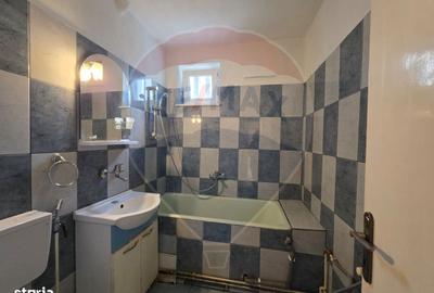 Apartament cu 3 camere în Central - 1