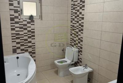 Casă cu 4 camere cu Teren 345 Mp în Malu Mare - 1