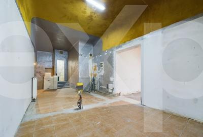 Spațiu comercial, de 130 mp, în Central - 9