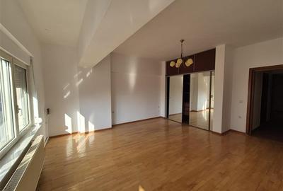3 camere -122mp - nemobilat - Aviatorilor - Clucerului