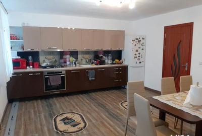 Casă cu 5 camere cu Teren 576 Mp în Mircea-Vodă - 6
