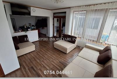 Vila+casa de vanzare zona Km 5 - 19