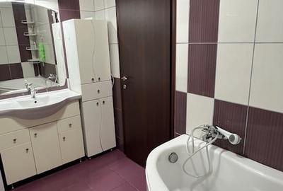 Apartament cu 3 camere decomandat în Olteniței - 1