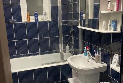 Apartament cu 3 camere decomandat în Micro 4 - 5