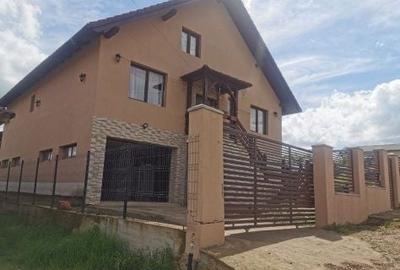 Casă cu 4 camere în Paleu - 2